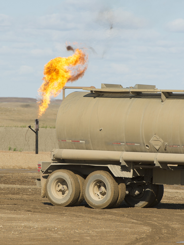 Donald Trump a ordonné un blocus des pétroliers sous sanctions entrant ou quittant le pays d'Amérique latine. En réaction, le cours du Brent a rebondi après être tombé sous 59 dollars quelques heures plus tôt.